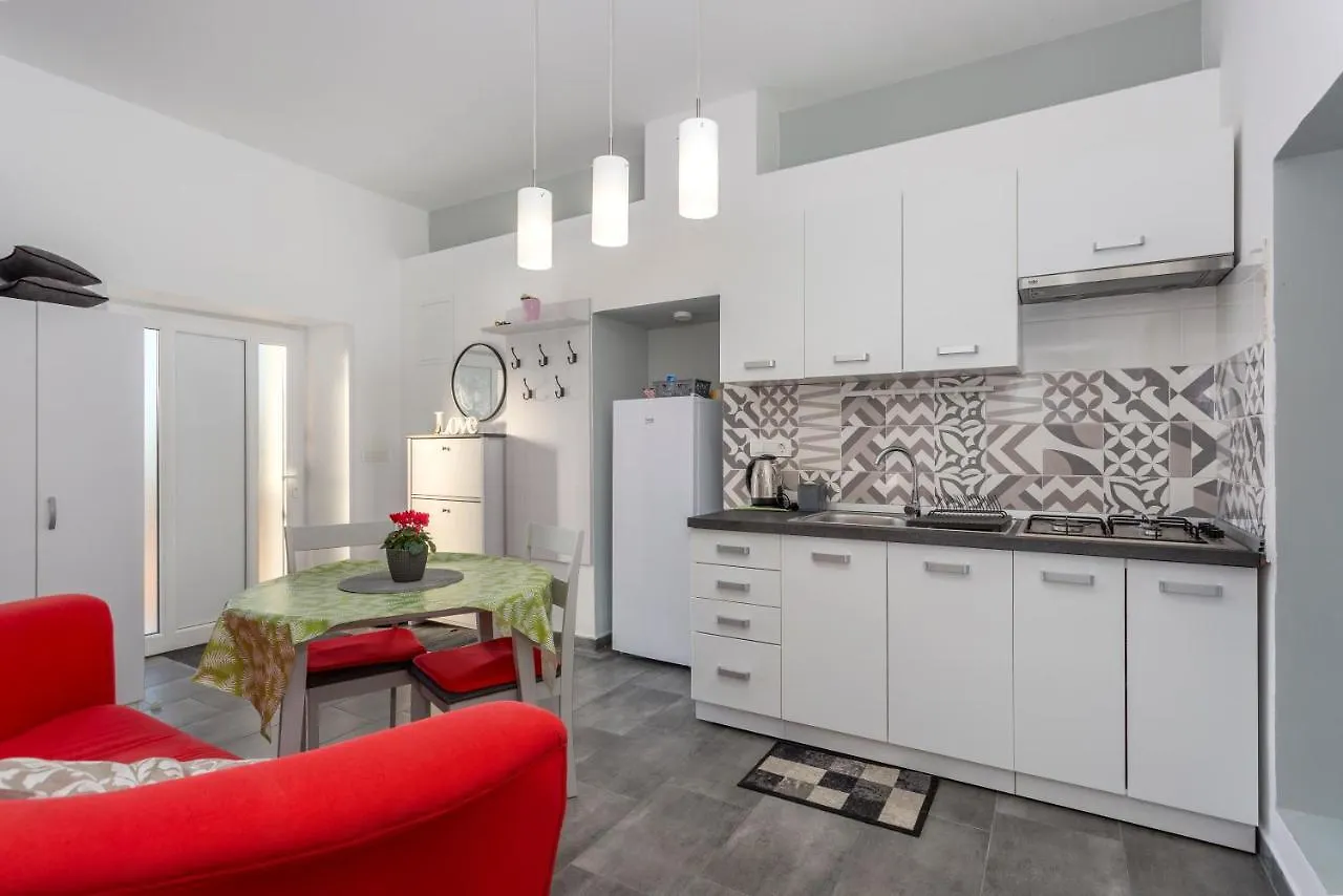 Apartments Dalida Grobnik  0*, Grobnik (Cavle) Croatia
