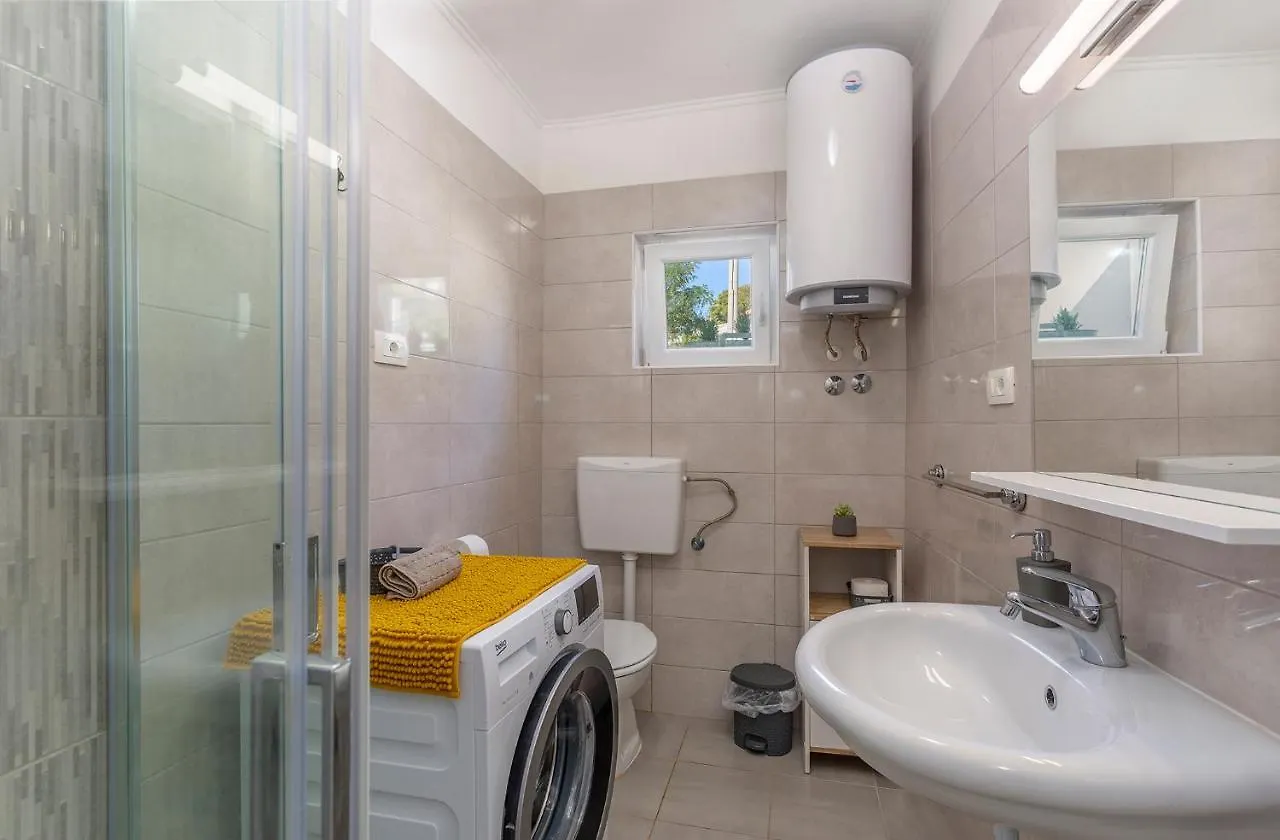 Apartments Dalida Grobnik  0*, Grobnik (Cavle) Croatia